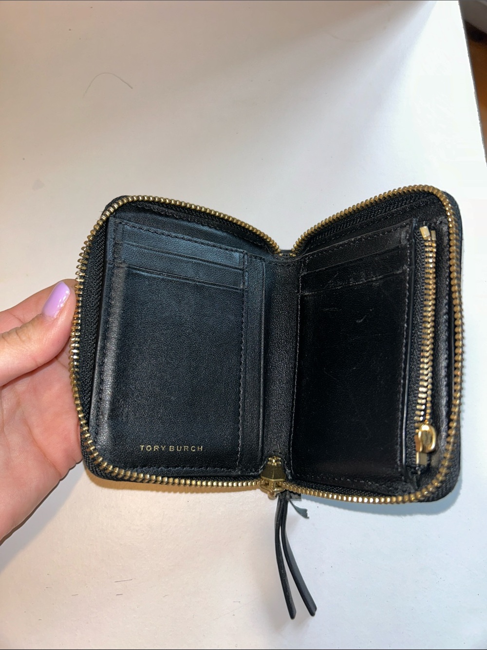 Tory Burch Wallet - Picture 5 of 9